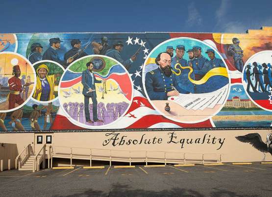 New Mural Shines Light on the Story of Juneteenth