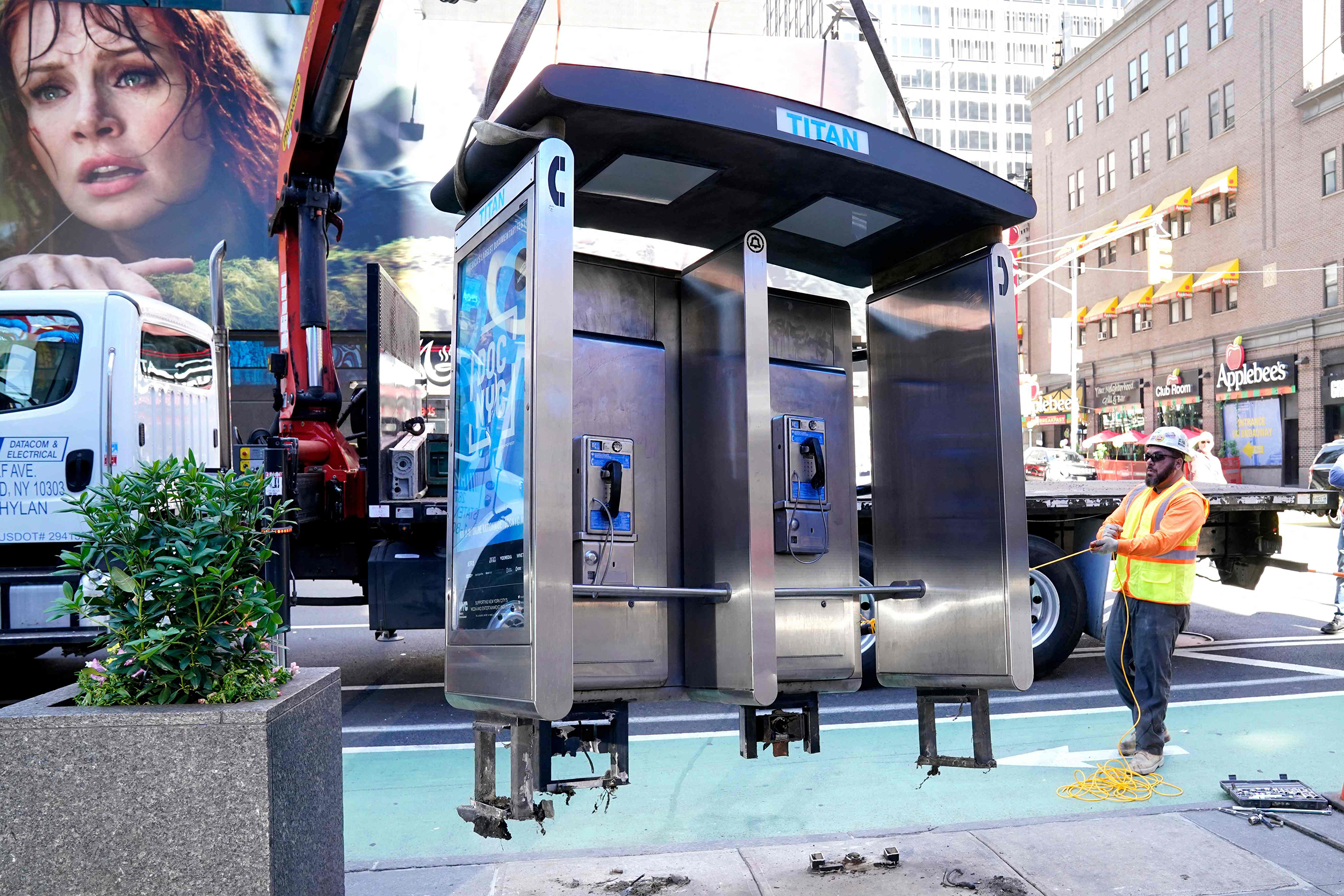 New York City says Farewell to its last Public pay Phone